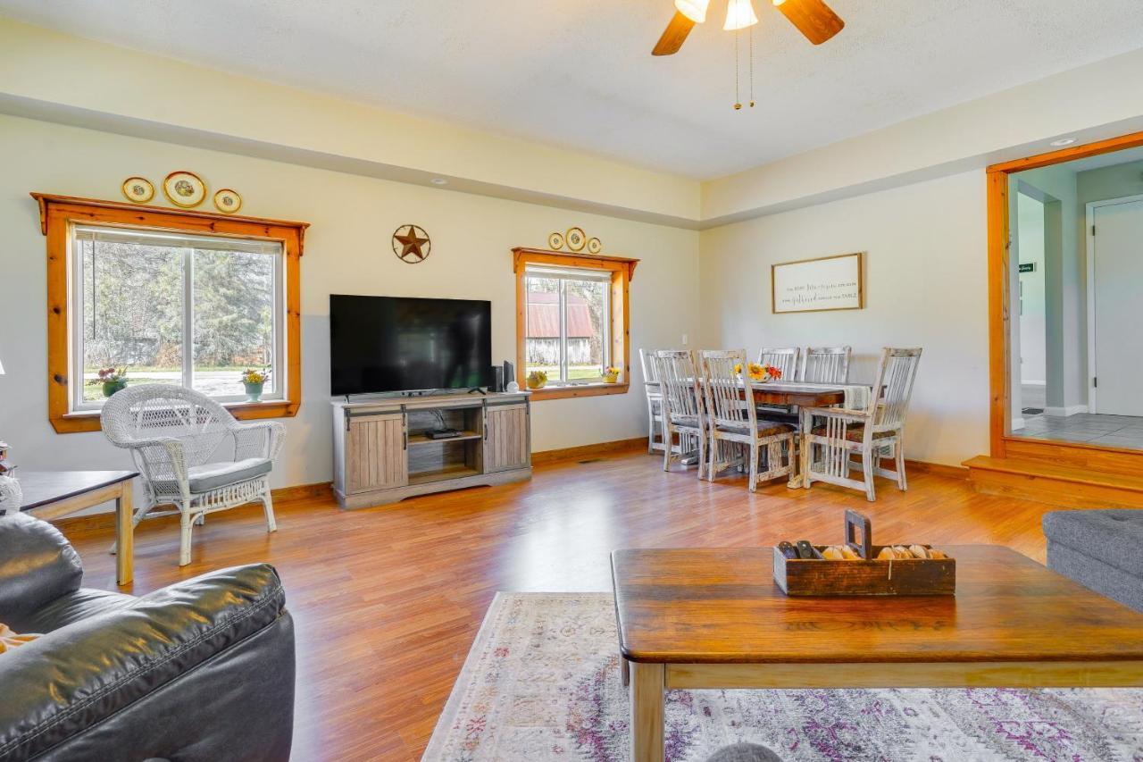 Hocking Hills Hideaway With Hot Tub And Fire Pit! Villa Logan Eksteriør billede
