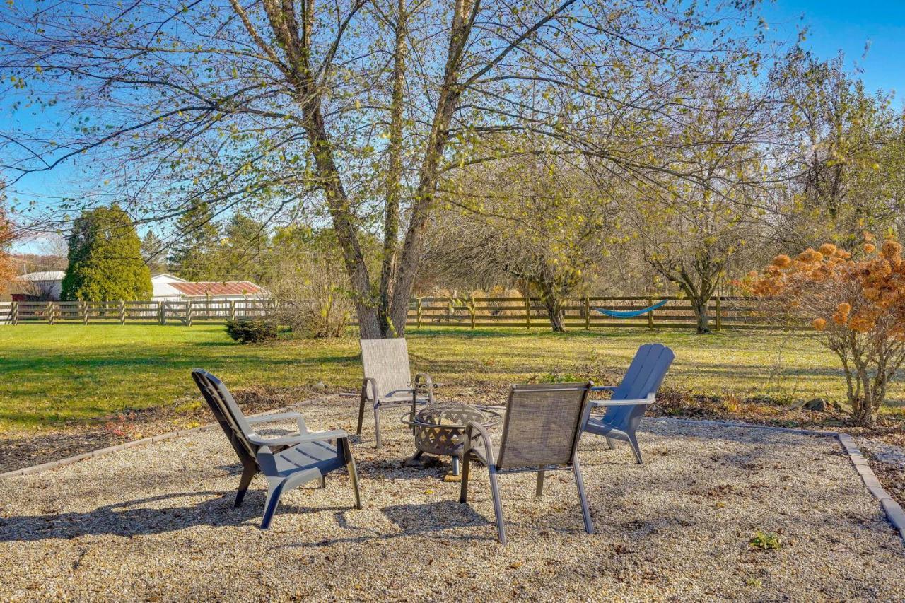 Hocking Hills Hideaway With Hot Tub And Fire Pit! Villa Logan Eksteriør billede